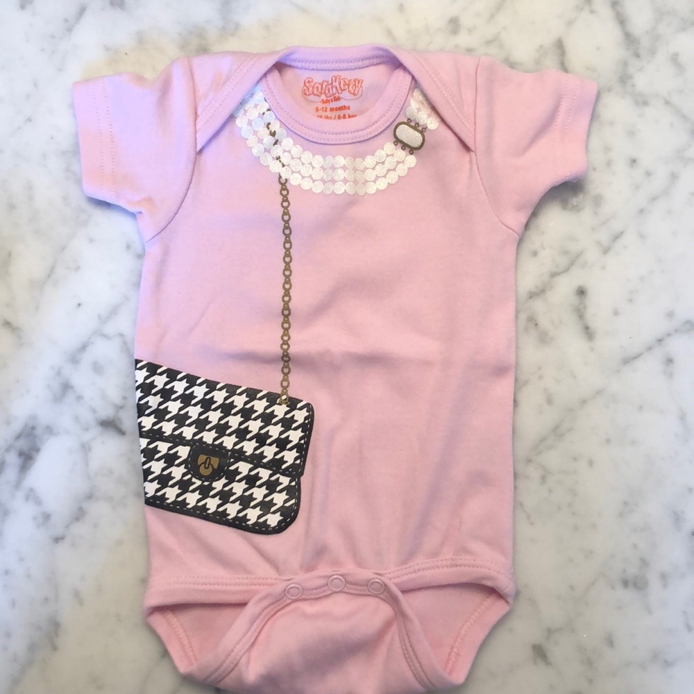 New w/out tags Sara Katy onesie.